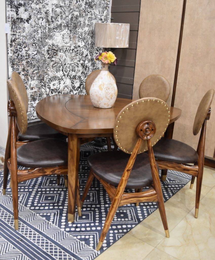 Tri-angle Dining Set 1
