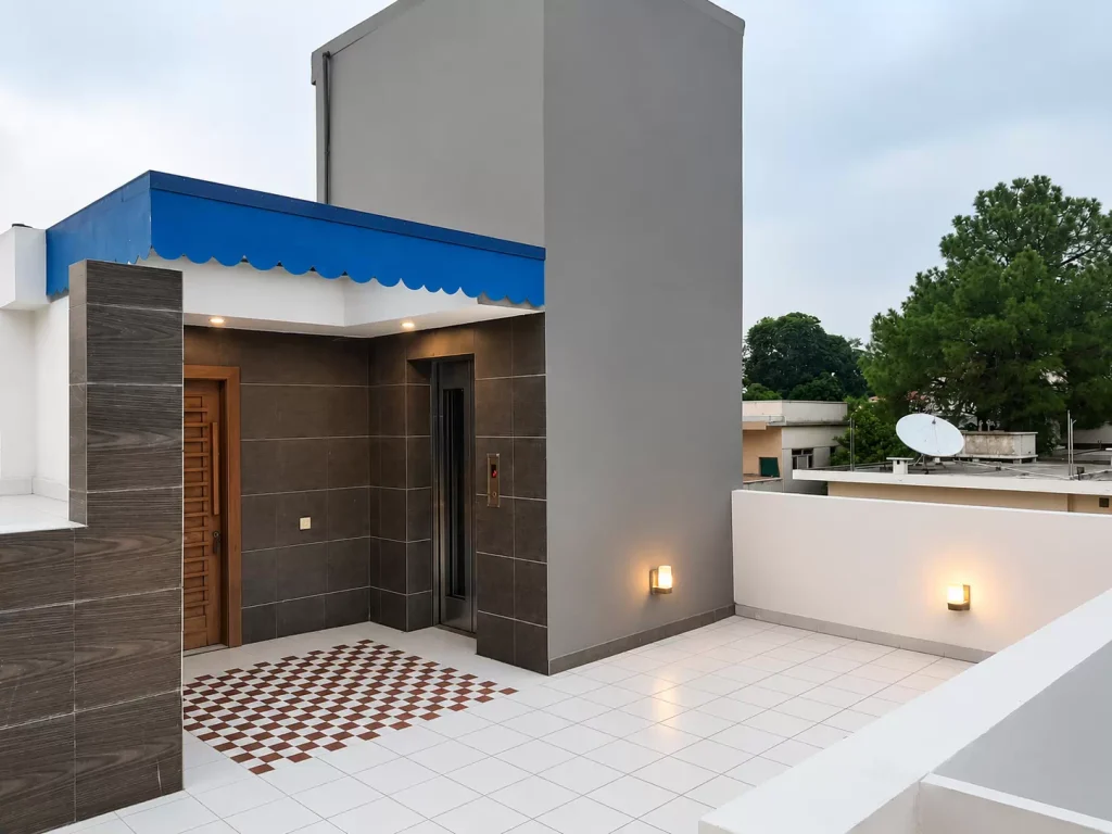 ROOF TOP ENTERANCE