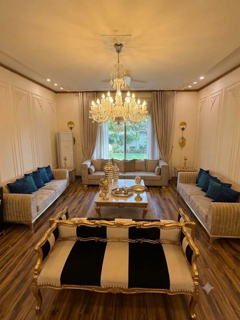 DRAWING ROOM